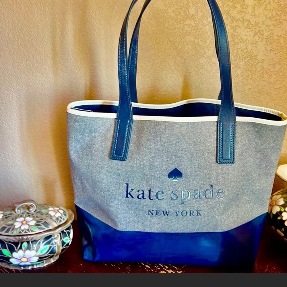 Kate Spade - Picture 1 of 2